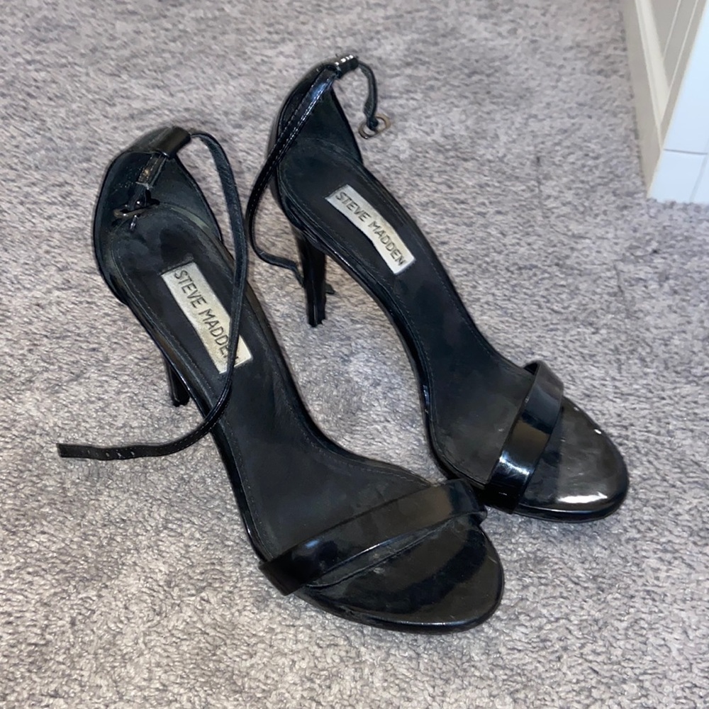 Black Steve Madden Heel